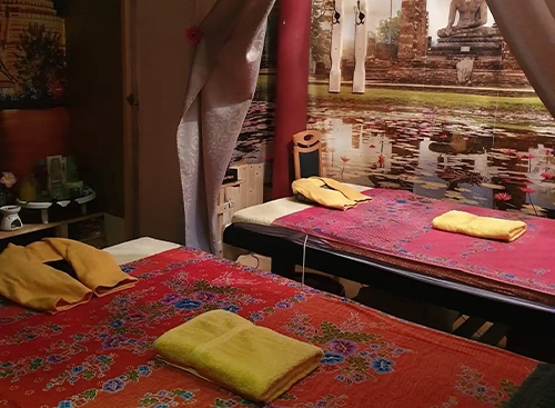 Massageliegen – Thaimassage Raum 1